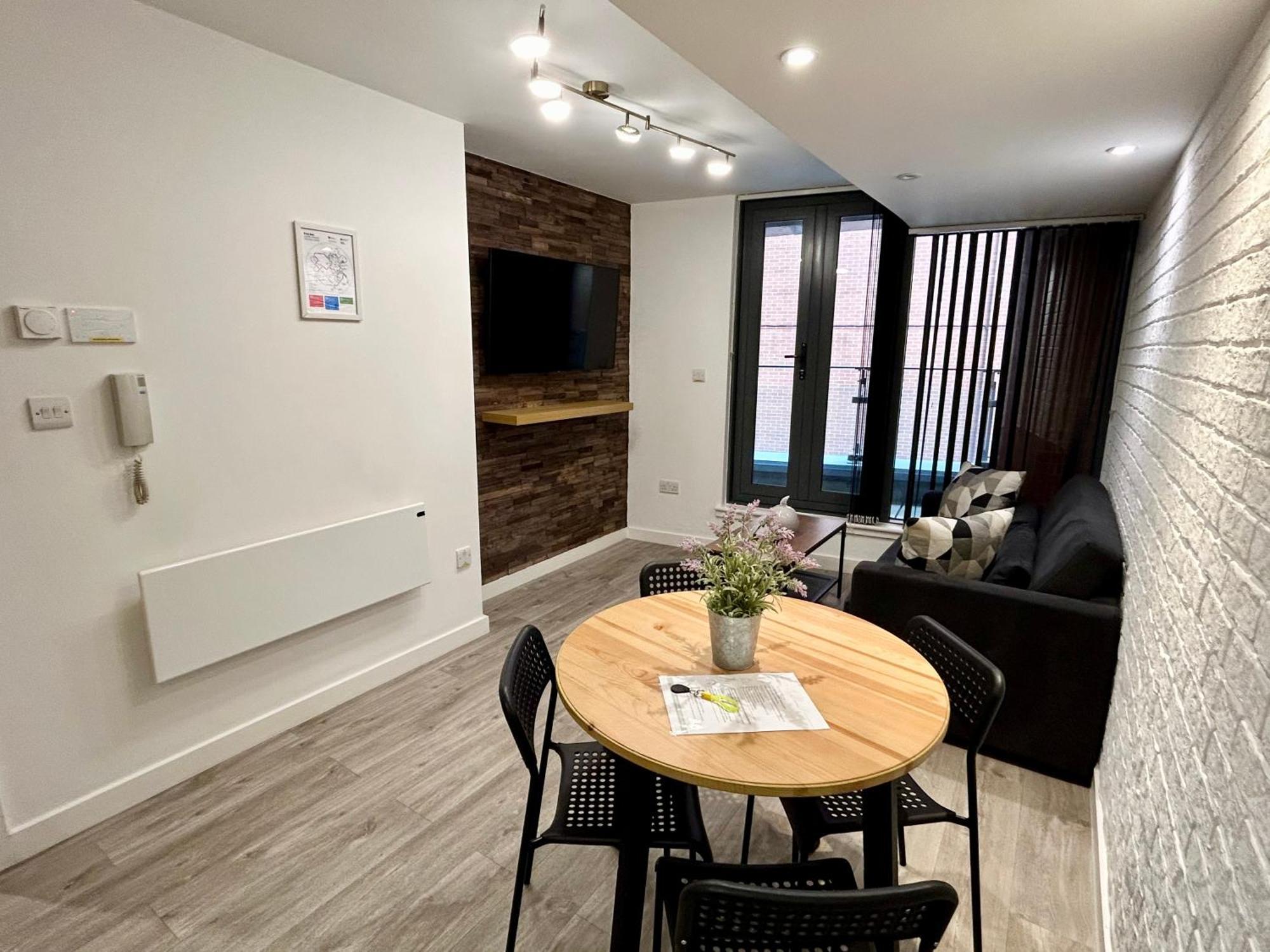 One Bed Apartment - City Centre 맨체스터 외부 사진